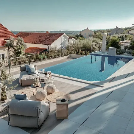 Luxury Sea View With Pool & * Kornić